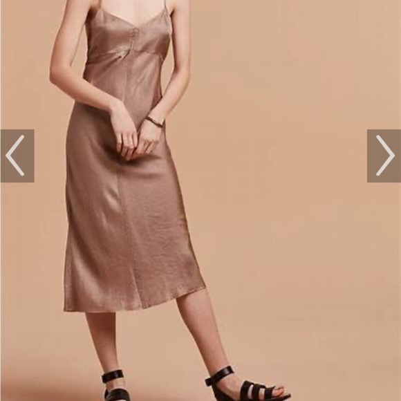 Medium Aritzia dress. Gorgeous silky fabric. EUC - Picture 4 of 9